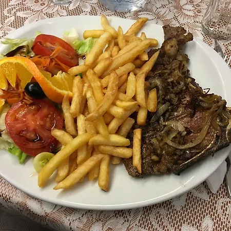 尤尼沃思旅馆 2* 卡里拉